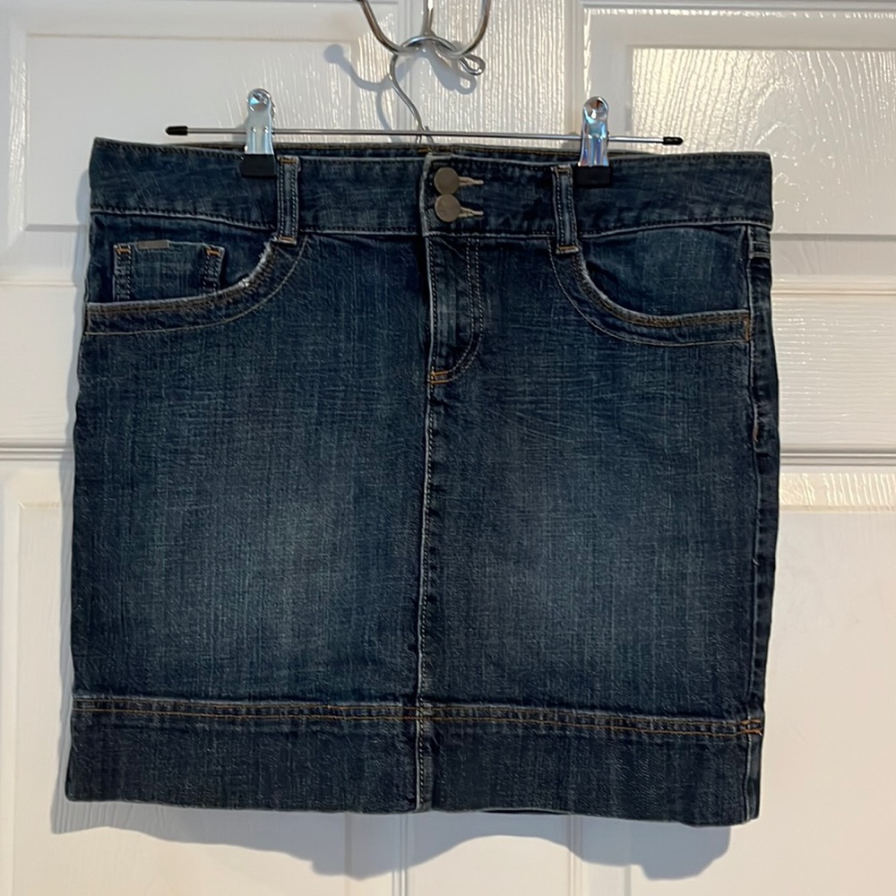 Tommy Hilfiger jean skirt, size 10